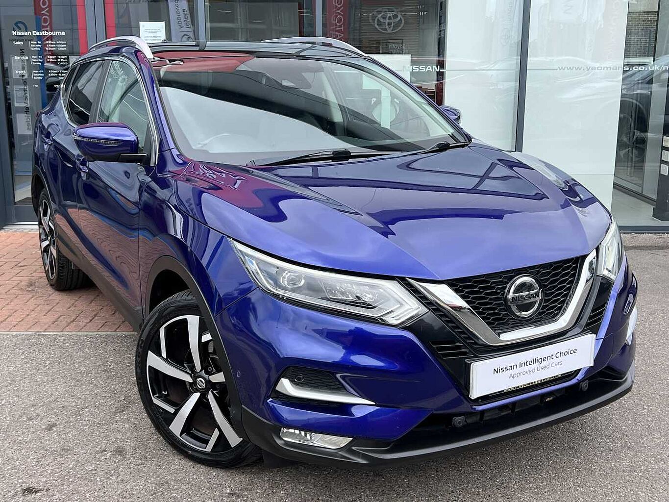 Main listing image - Nissan Qashqai