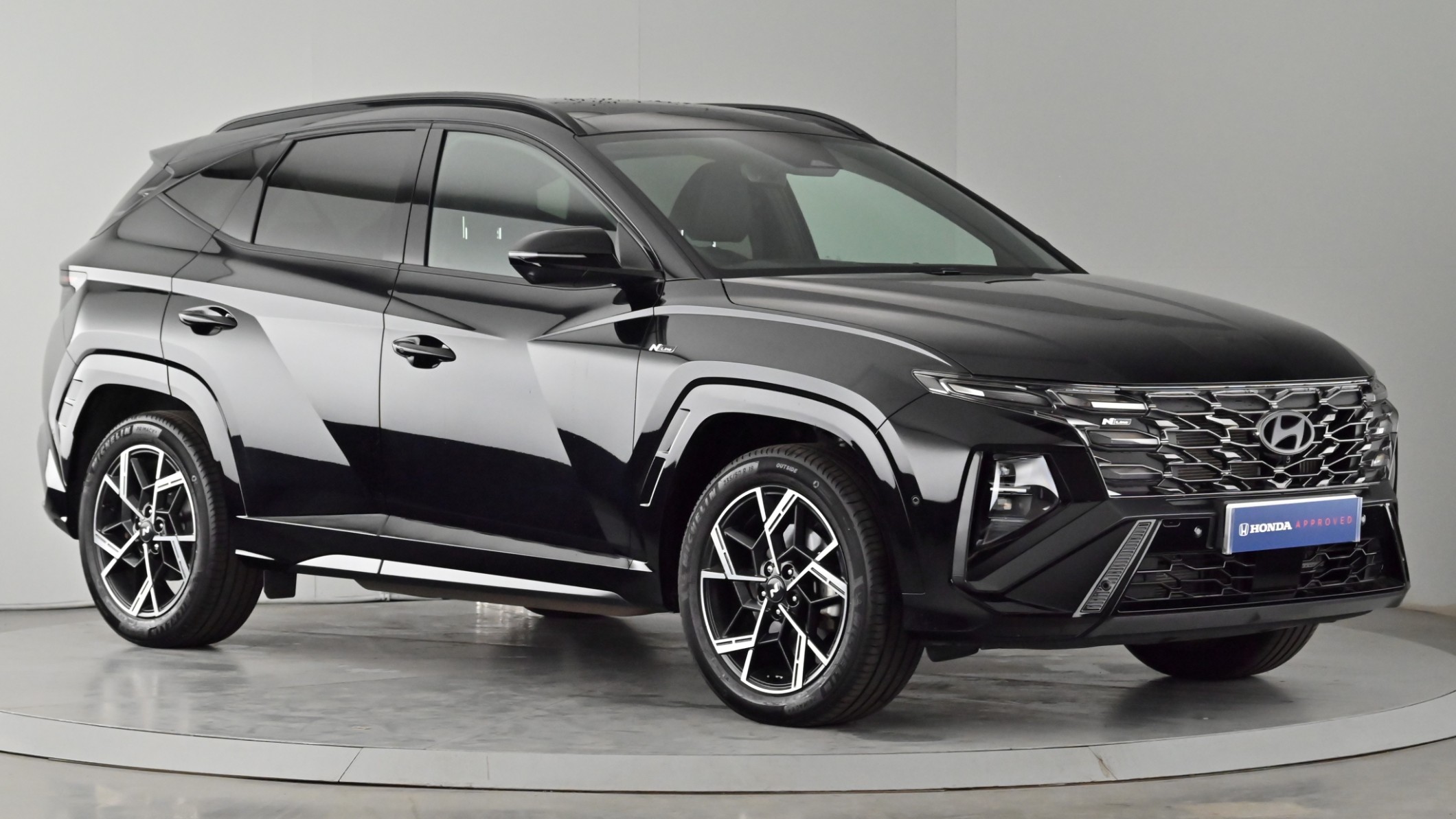 Main listing image - Hyundai Tucson