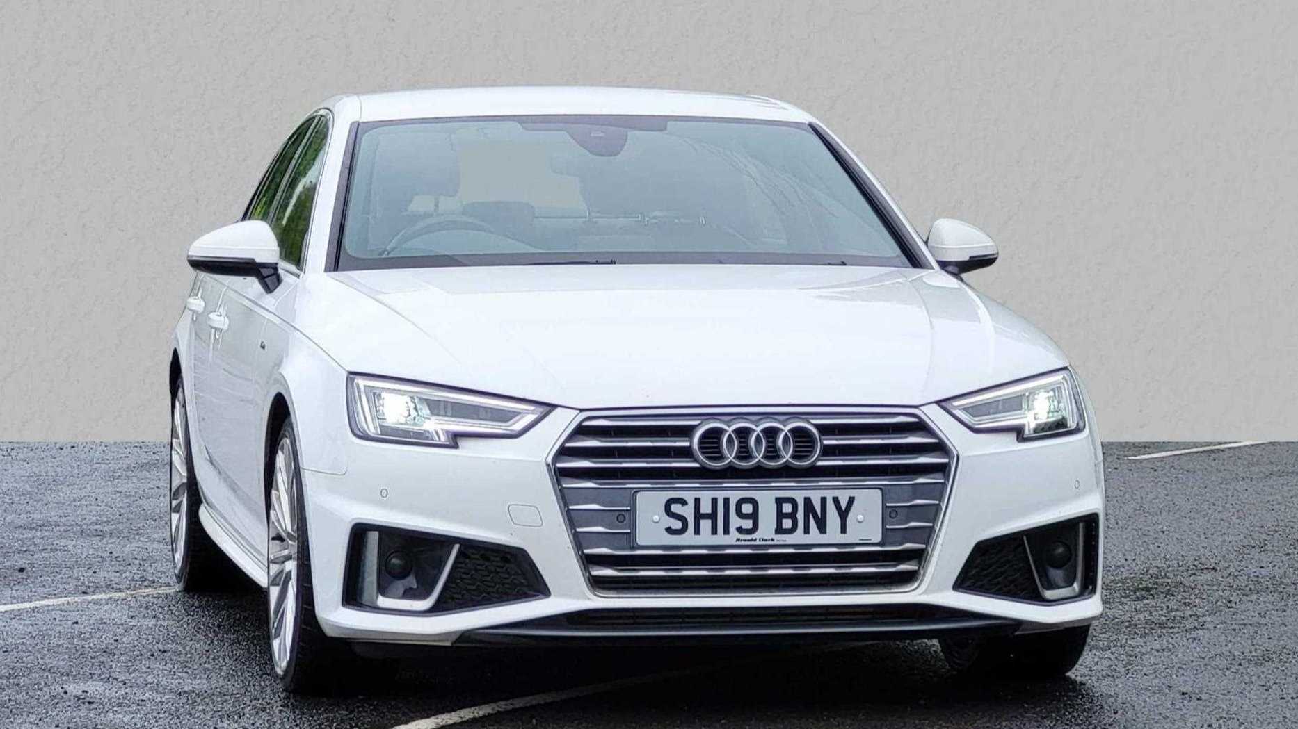 Main listing image - Audi A4