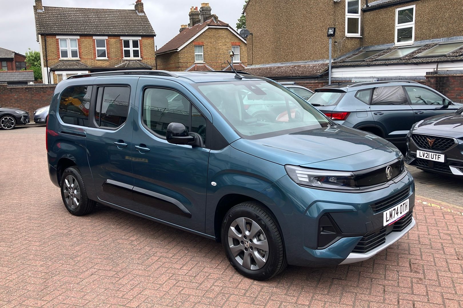 Main listing image - Vauxhall Combo Life-e