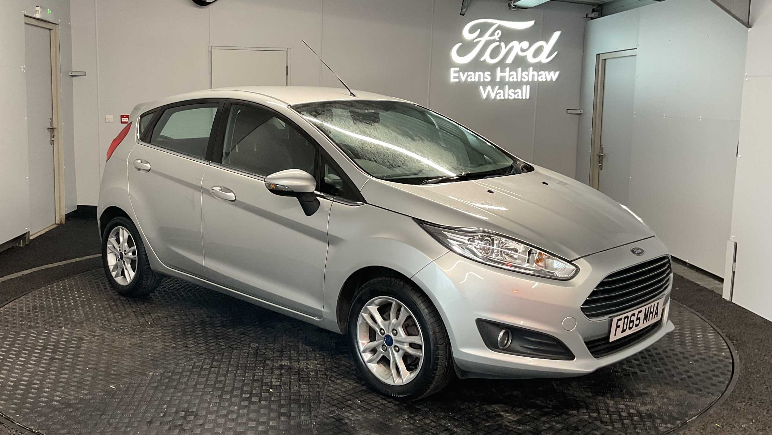 Main listing image - Ford Fiesta