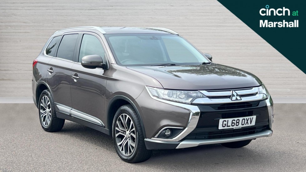 Main listing image - Mitsubishi Outlander
