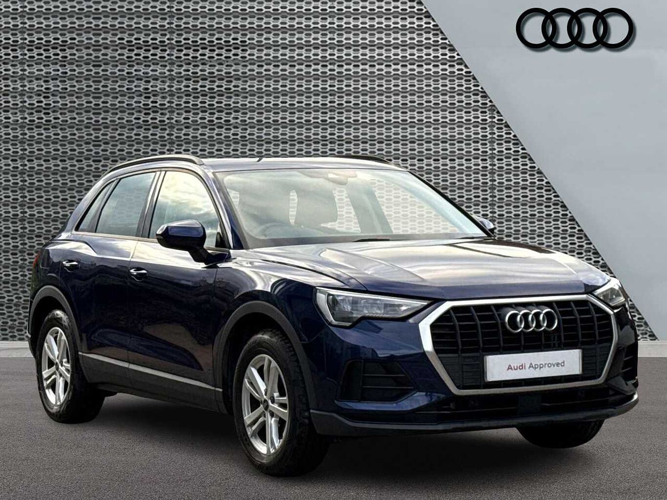Main listing image - Audi Q3