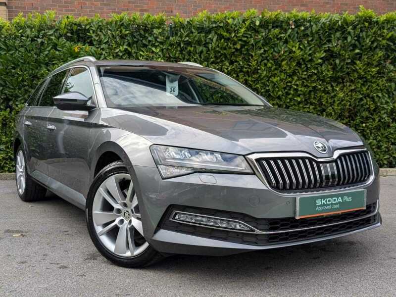 Main listing image - Skoda Superb Estate