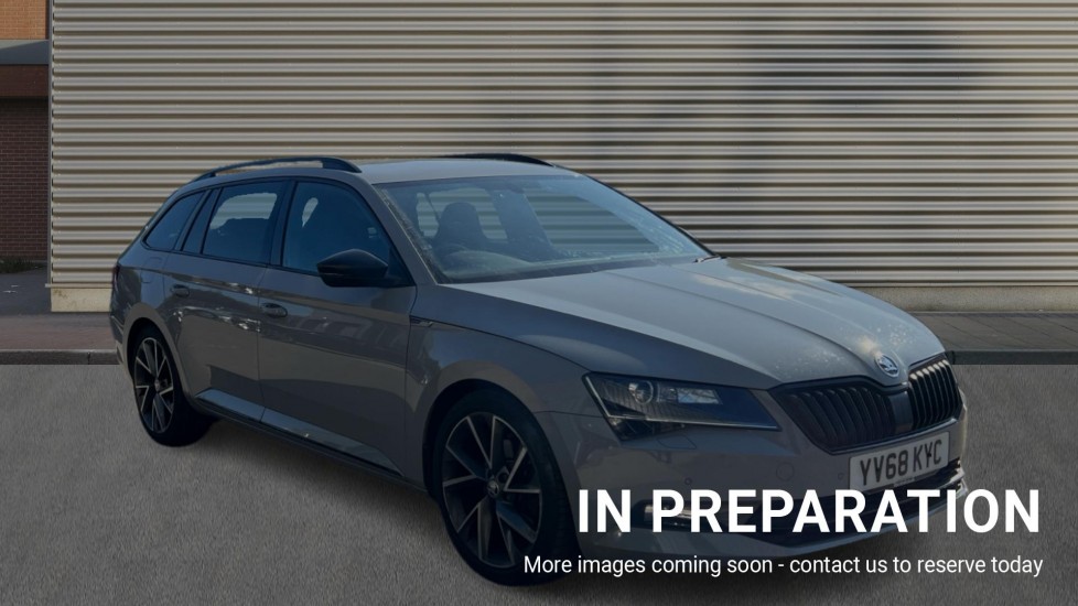 Main listing image - Skoda Superb Estate