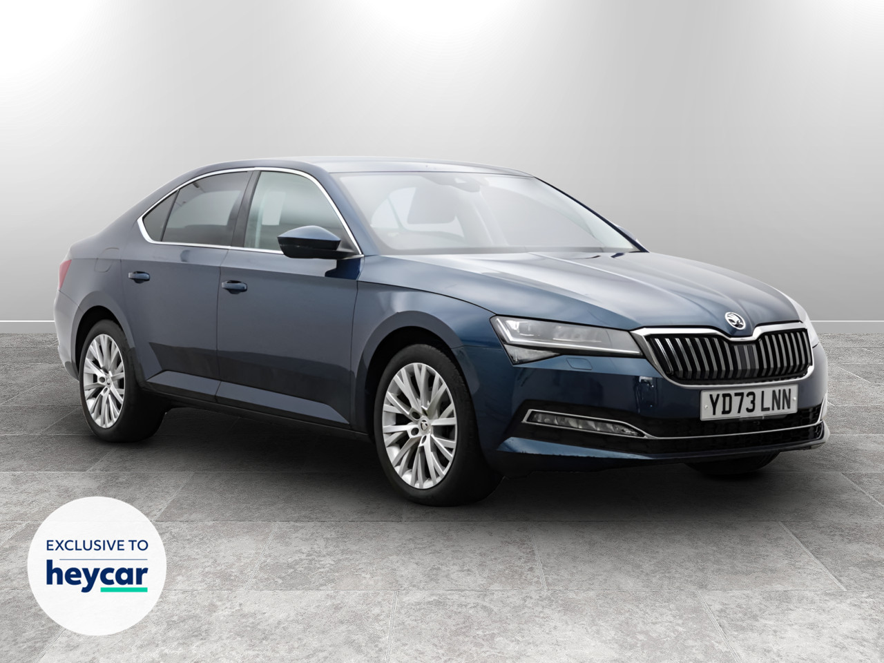 Main listing image - Skoda Superb