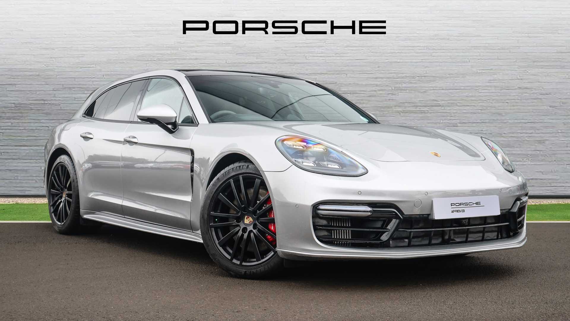 Main listing image - Porsche Panamera Sport Turismo