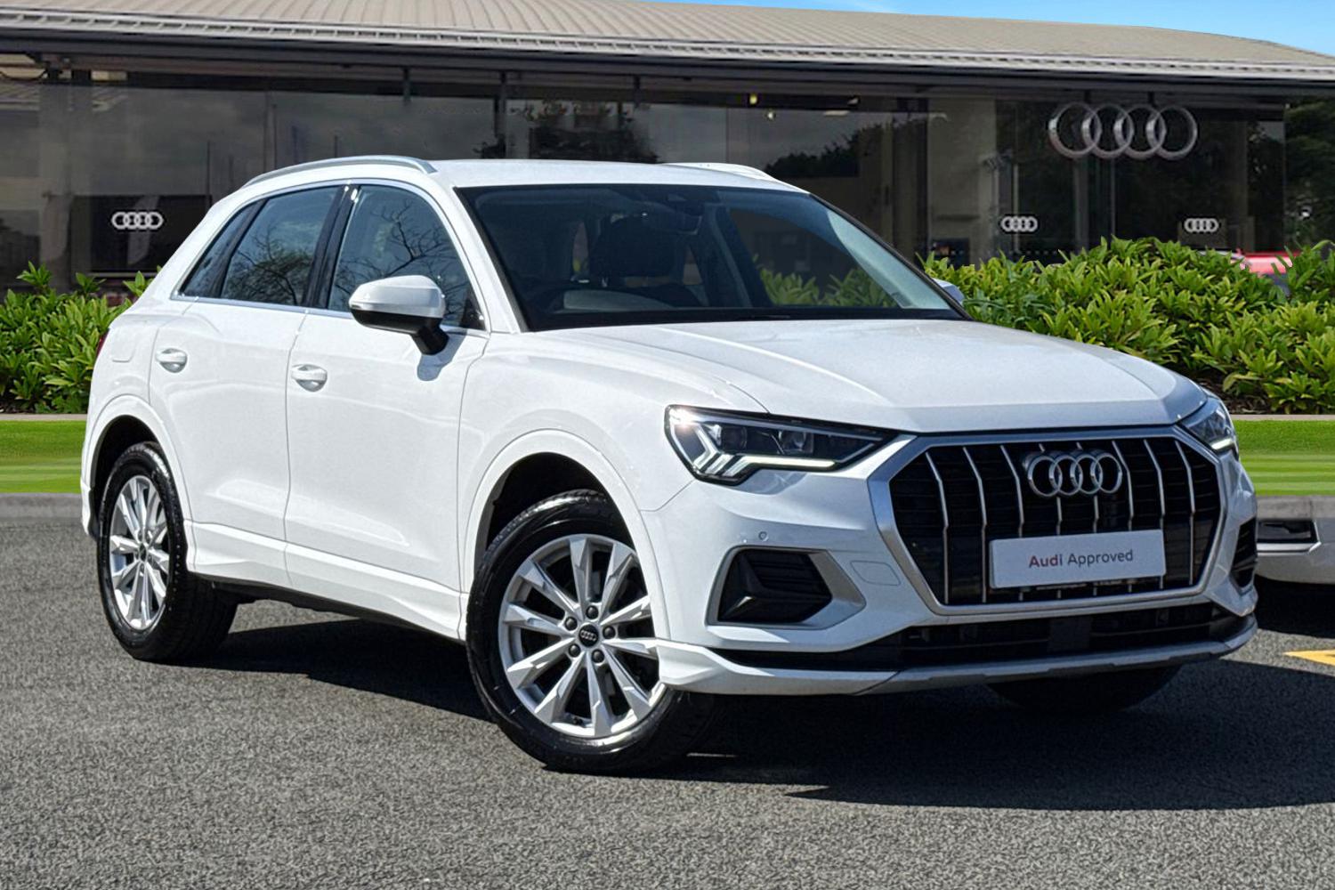 Main listing image - Audi Q3