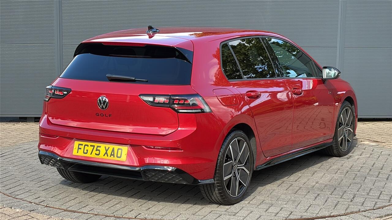 Main listing image - Volkswagen Golf