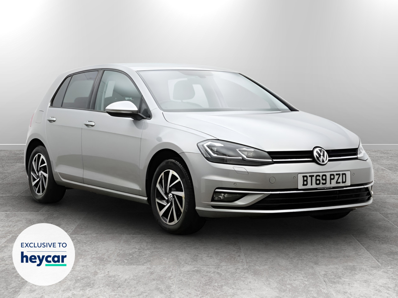 Main listing image - Volkswagen Golf