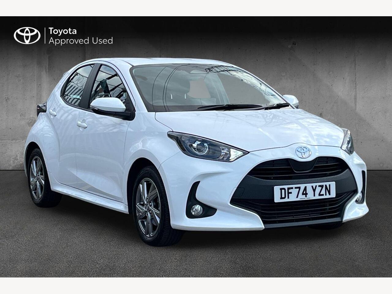 Main listing image - Toyota Yaris