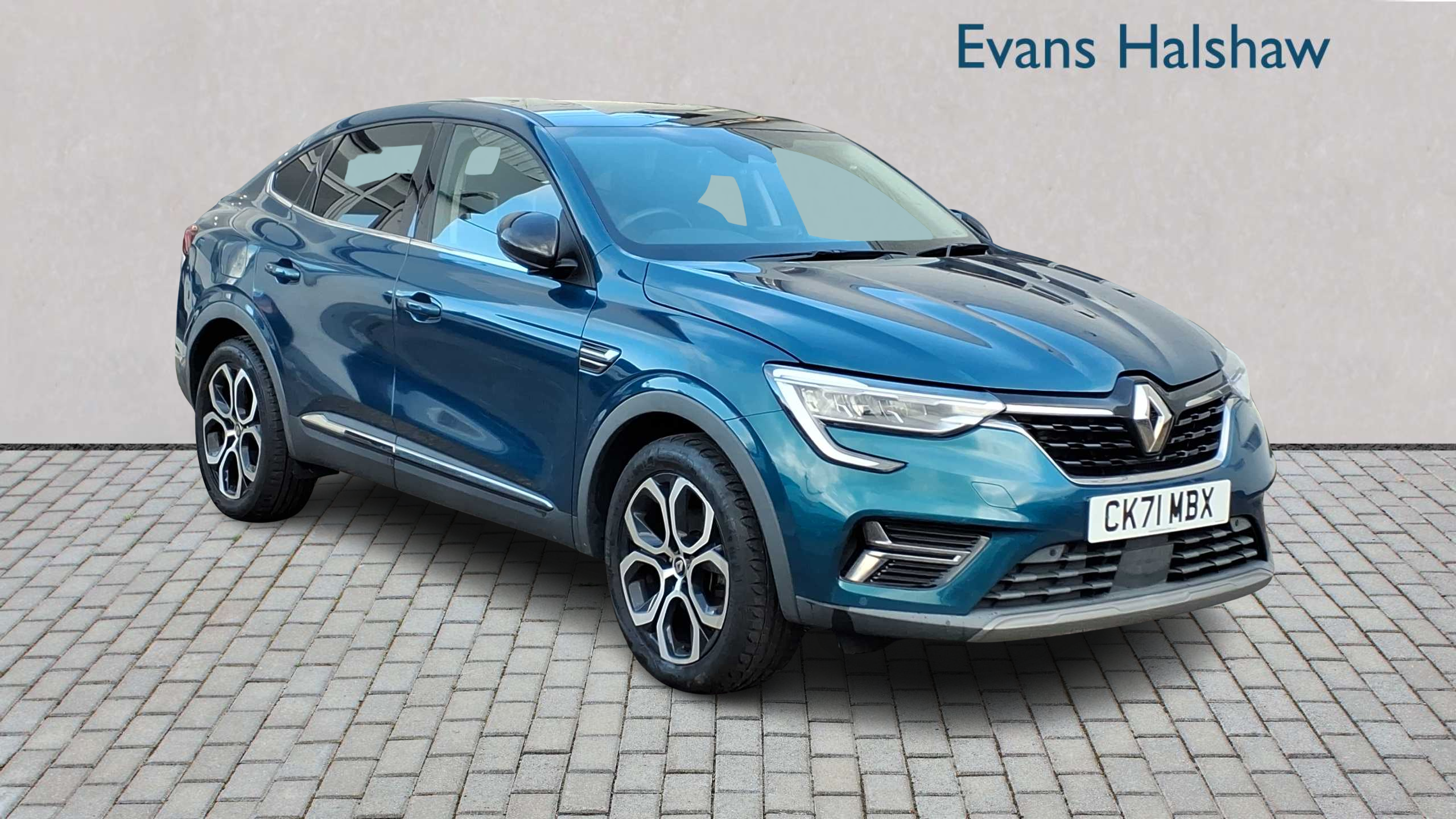 Main listing image - Renault Arkana