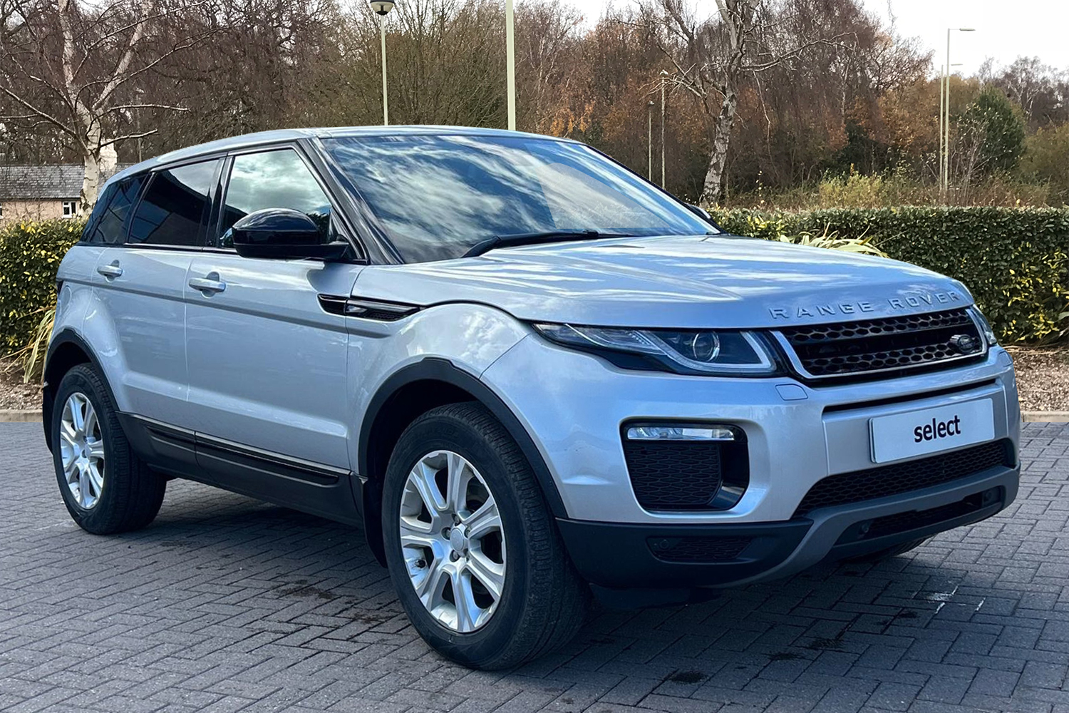 Main listing image - Land Rover Range Rover Evoque