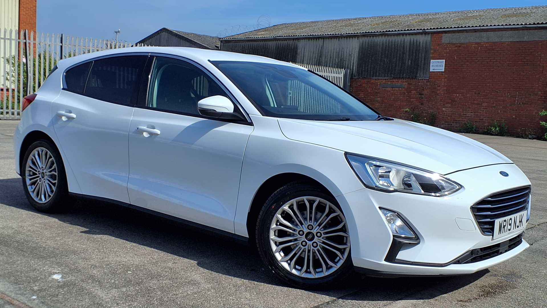 Main listing image - Ford Focus
