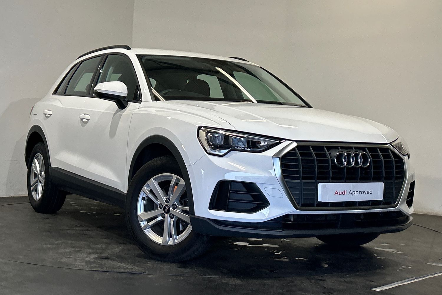 Main listing image - Audi Q3