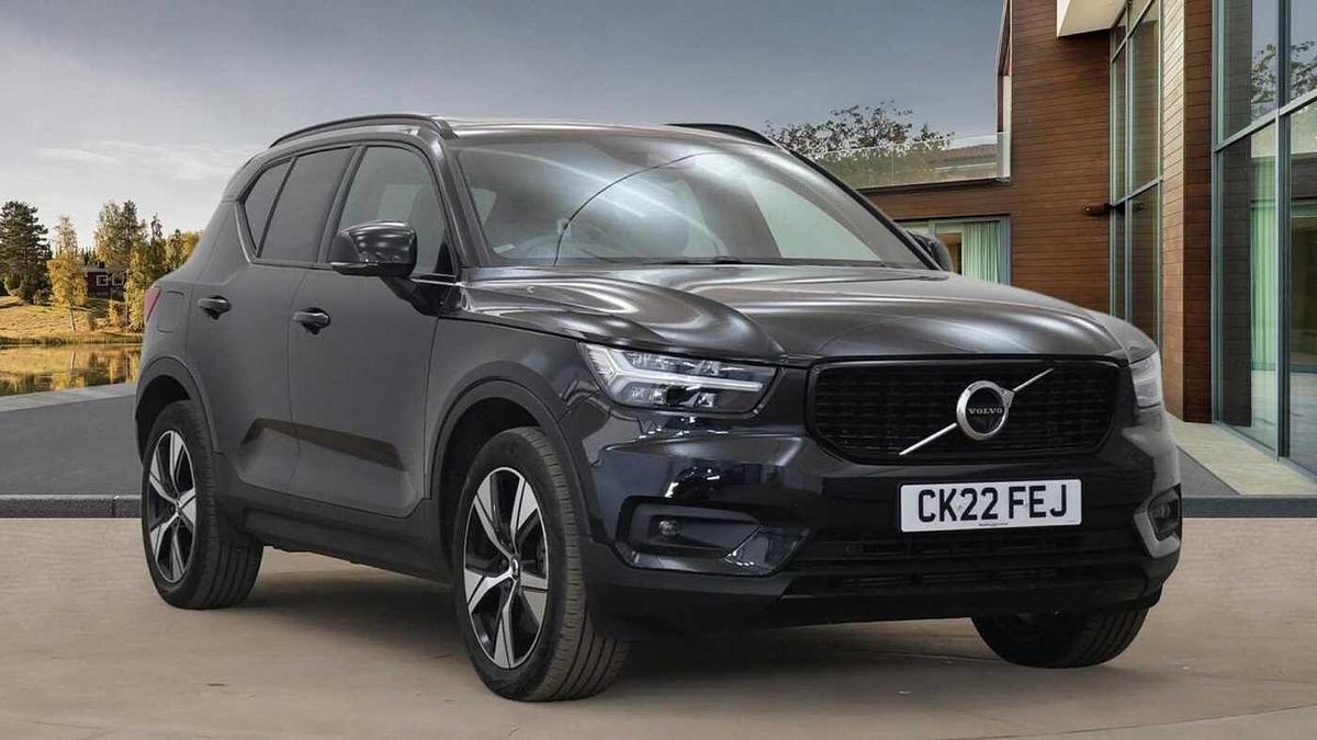 Main listing image - Volvo XC40 Recharge