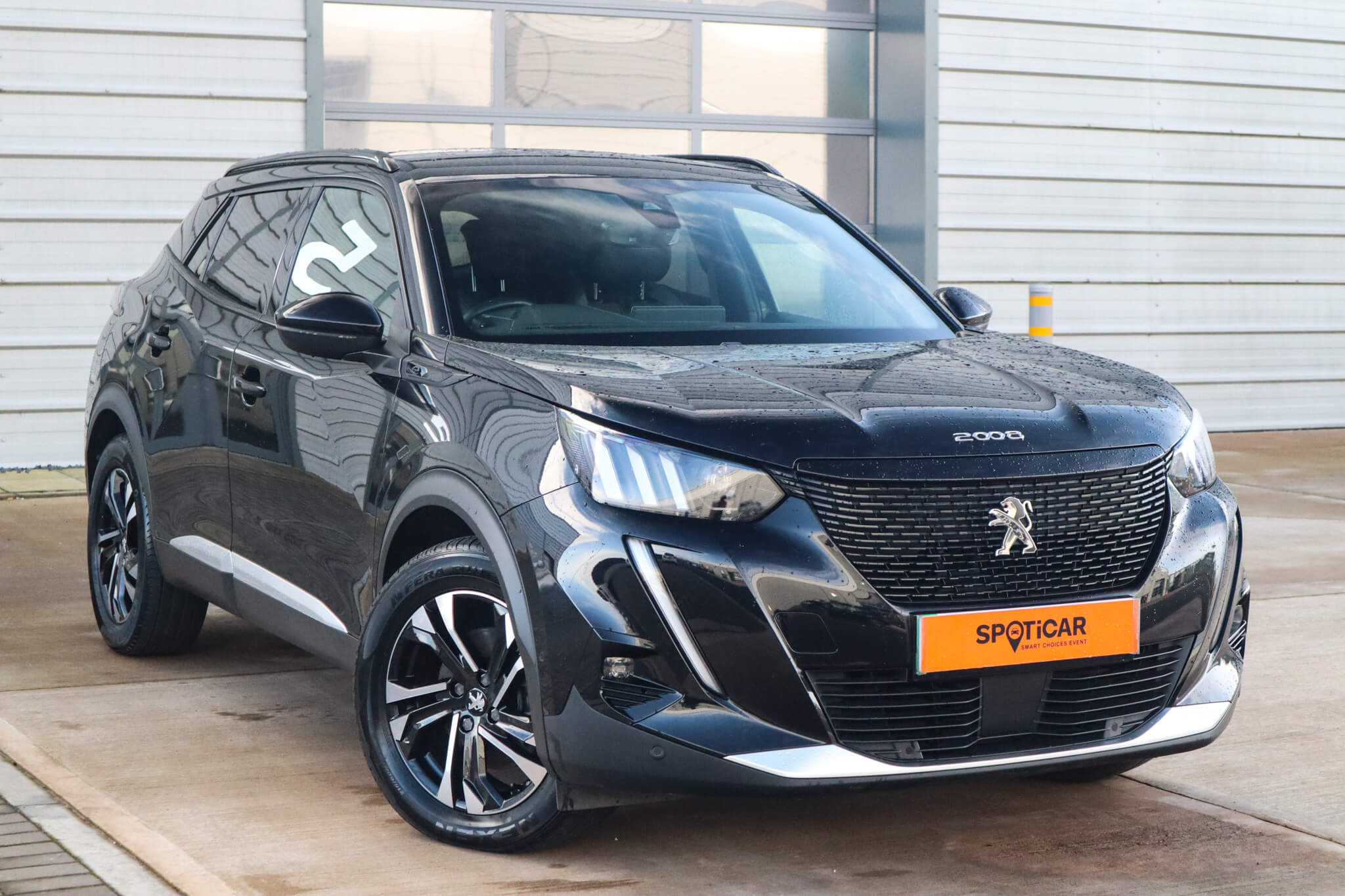 Main listing image - Peugeot e-2008