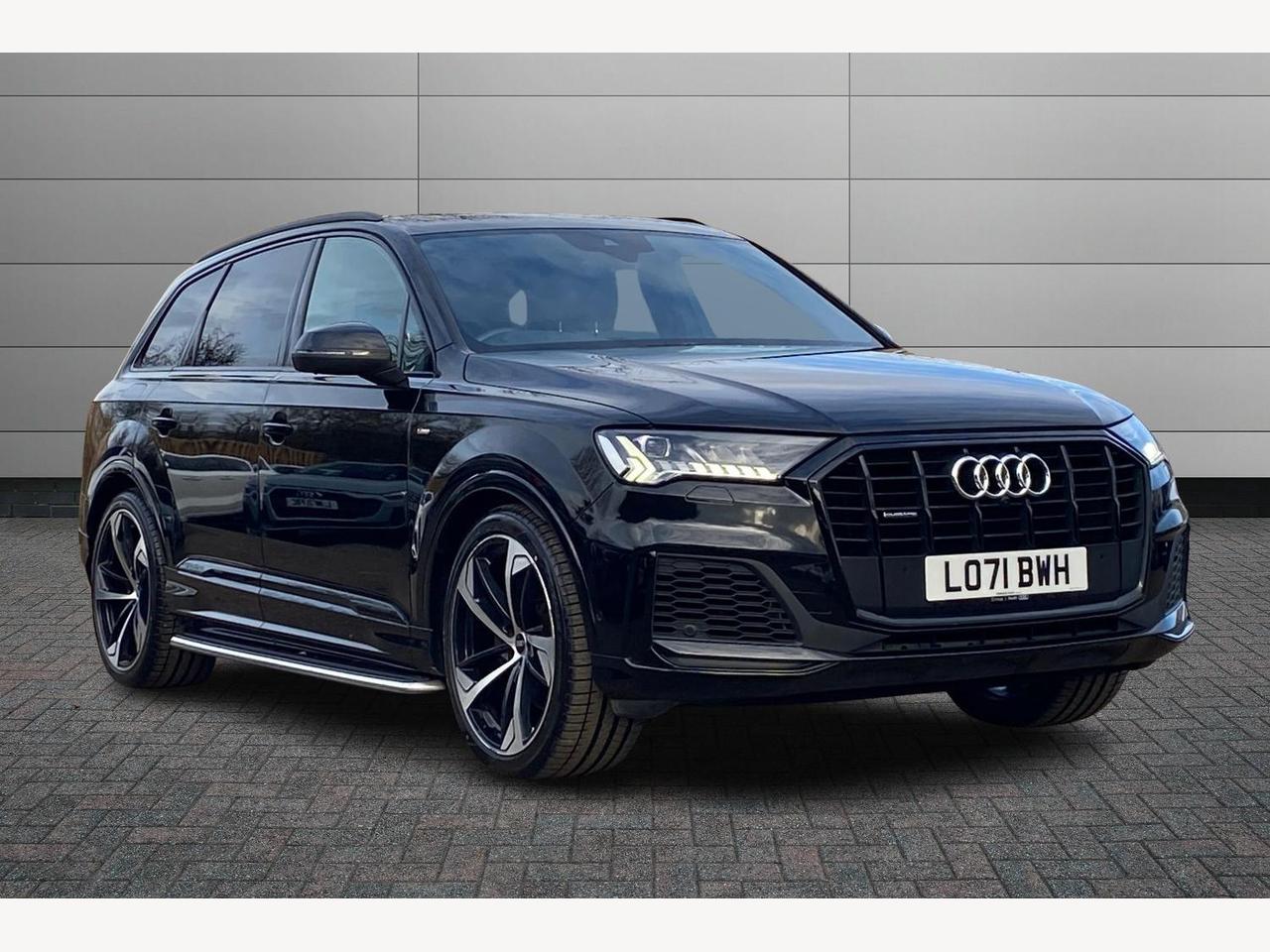 Main listing image - Audi Q7