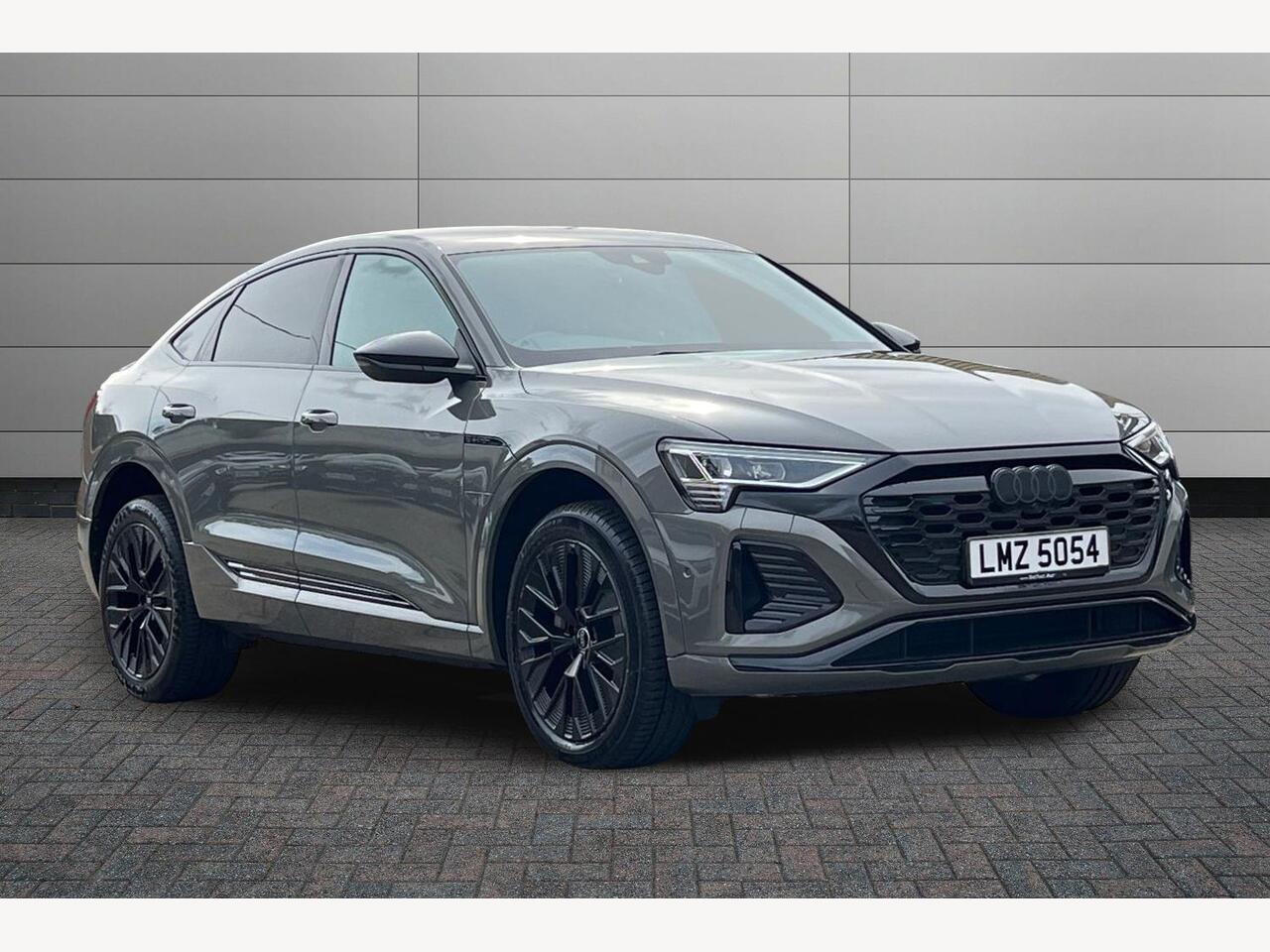 Main listing image - Audi Q8