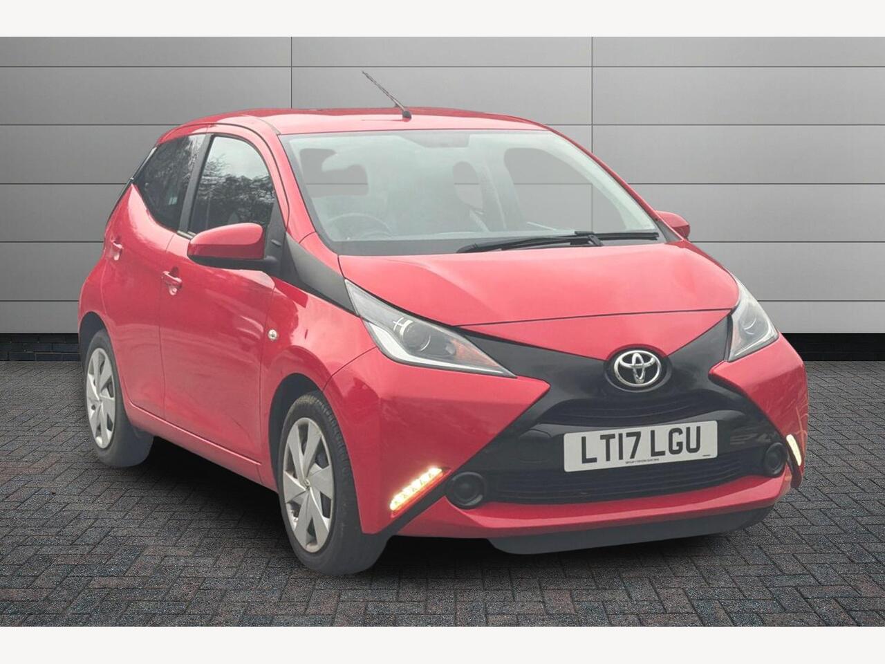Main listing image - Toyota Aygo