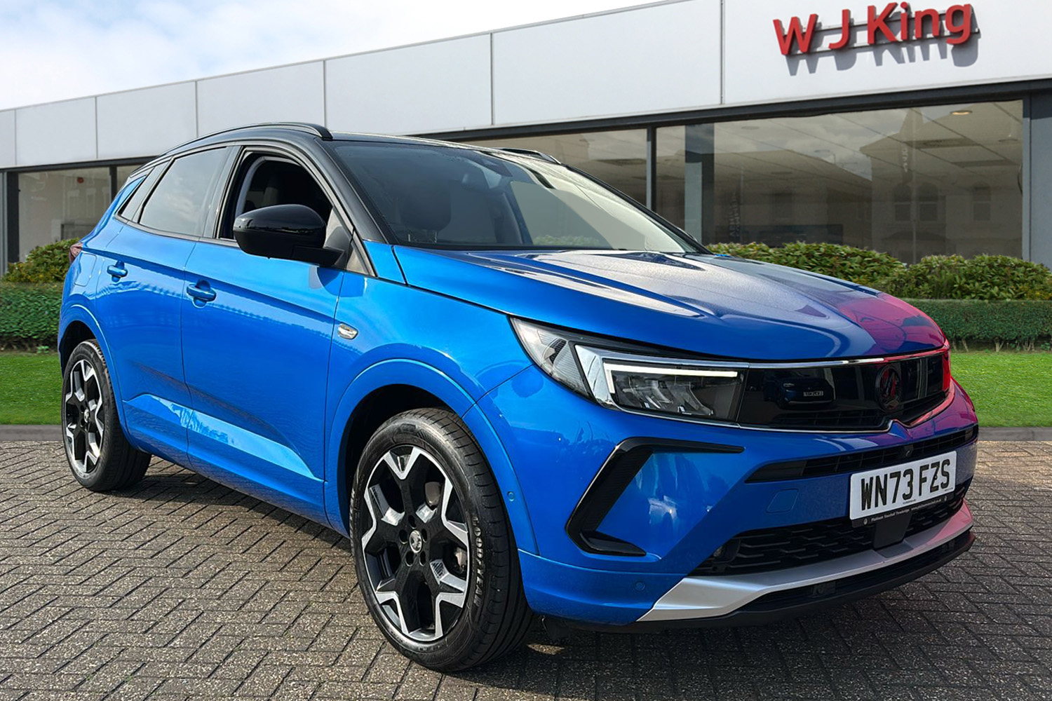 Main listing image - Vauxhall Grandland