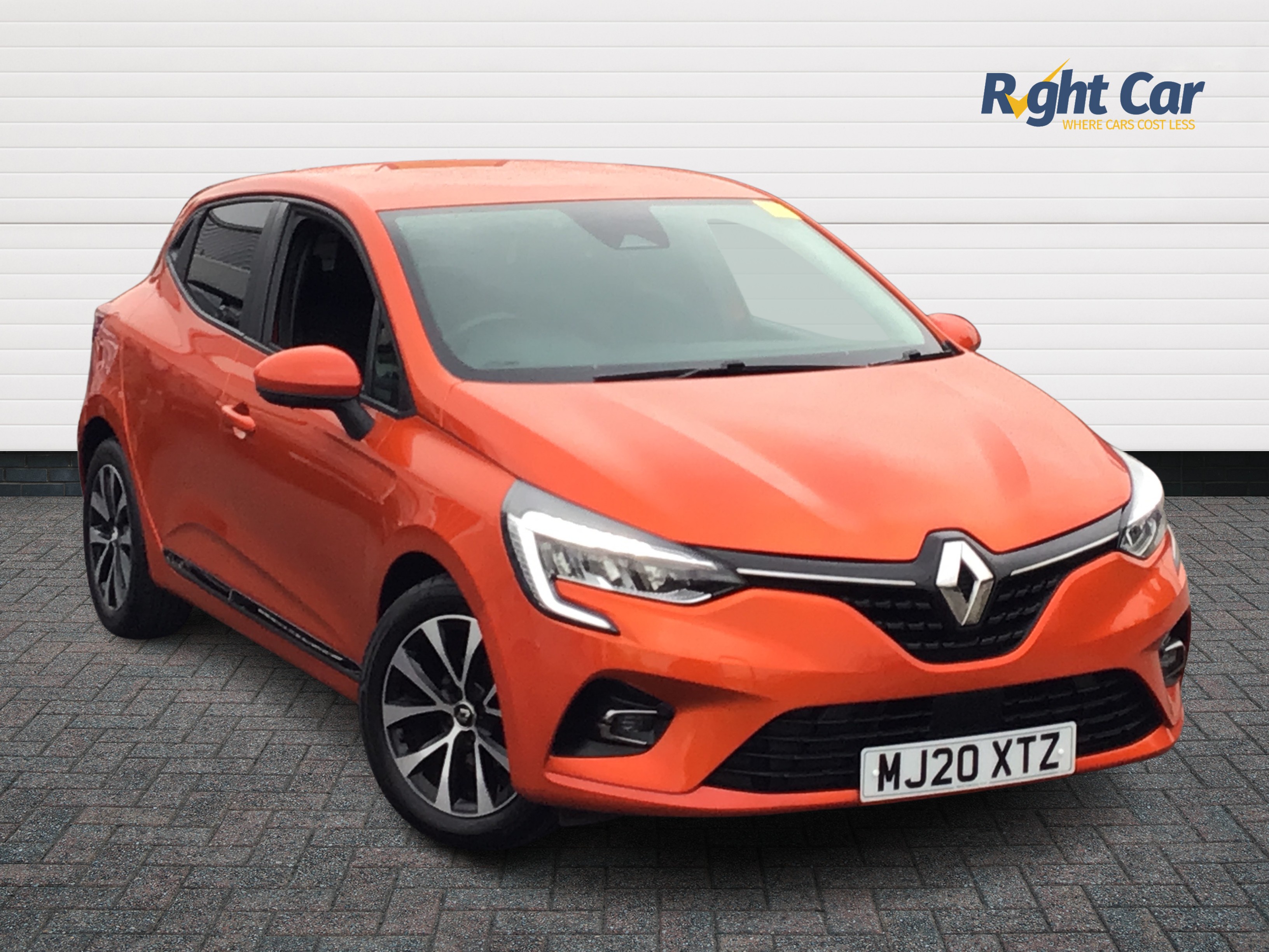 Main listing image - Renault Clio