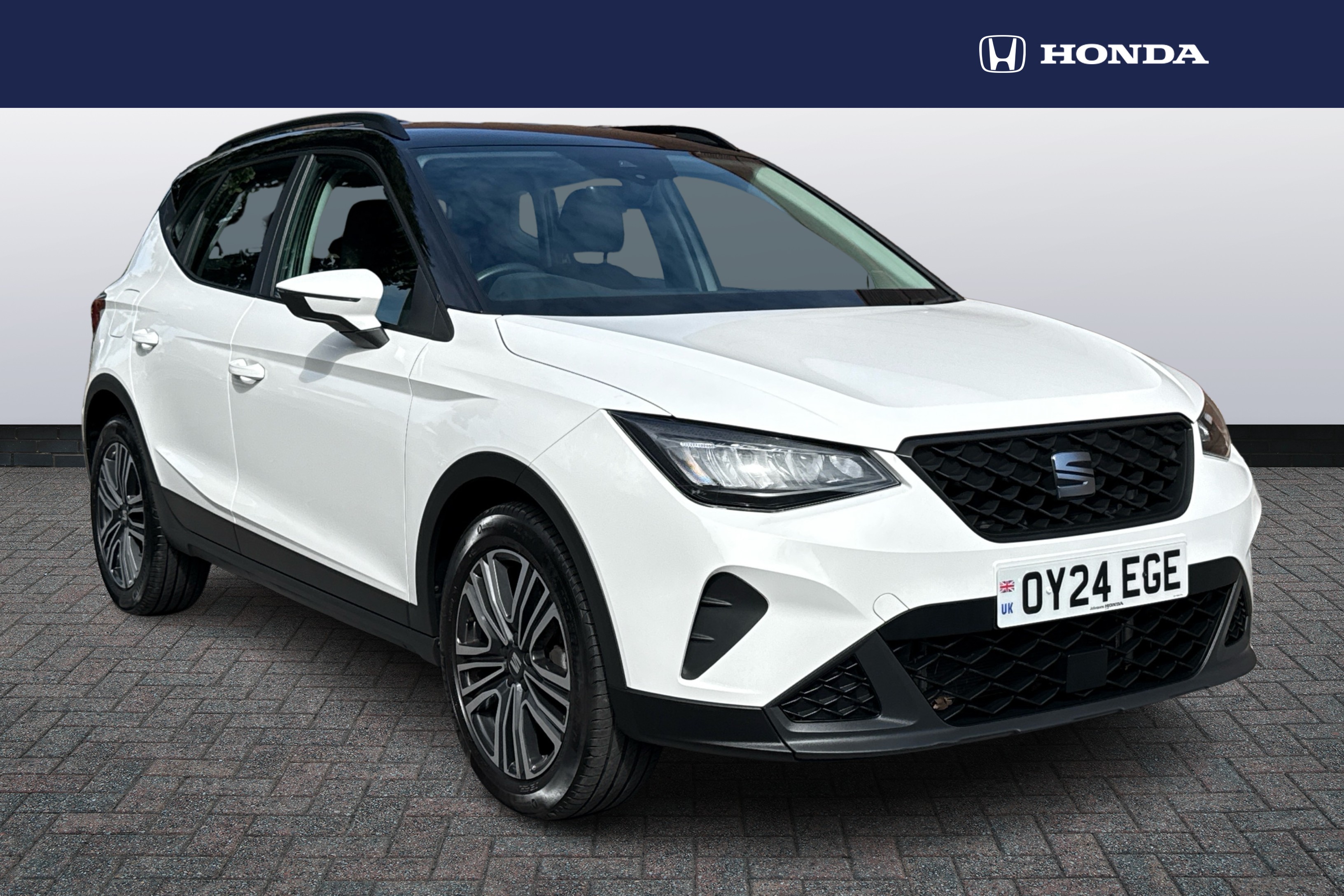 Main listing image - SEAT Arona