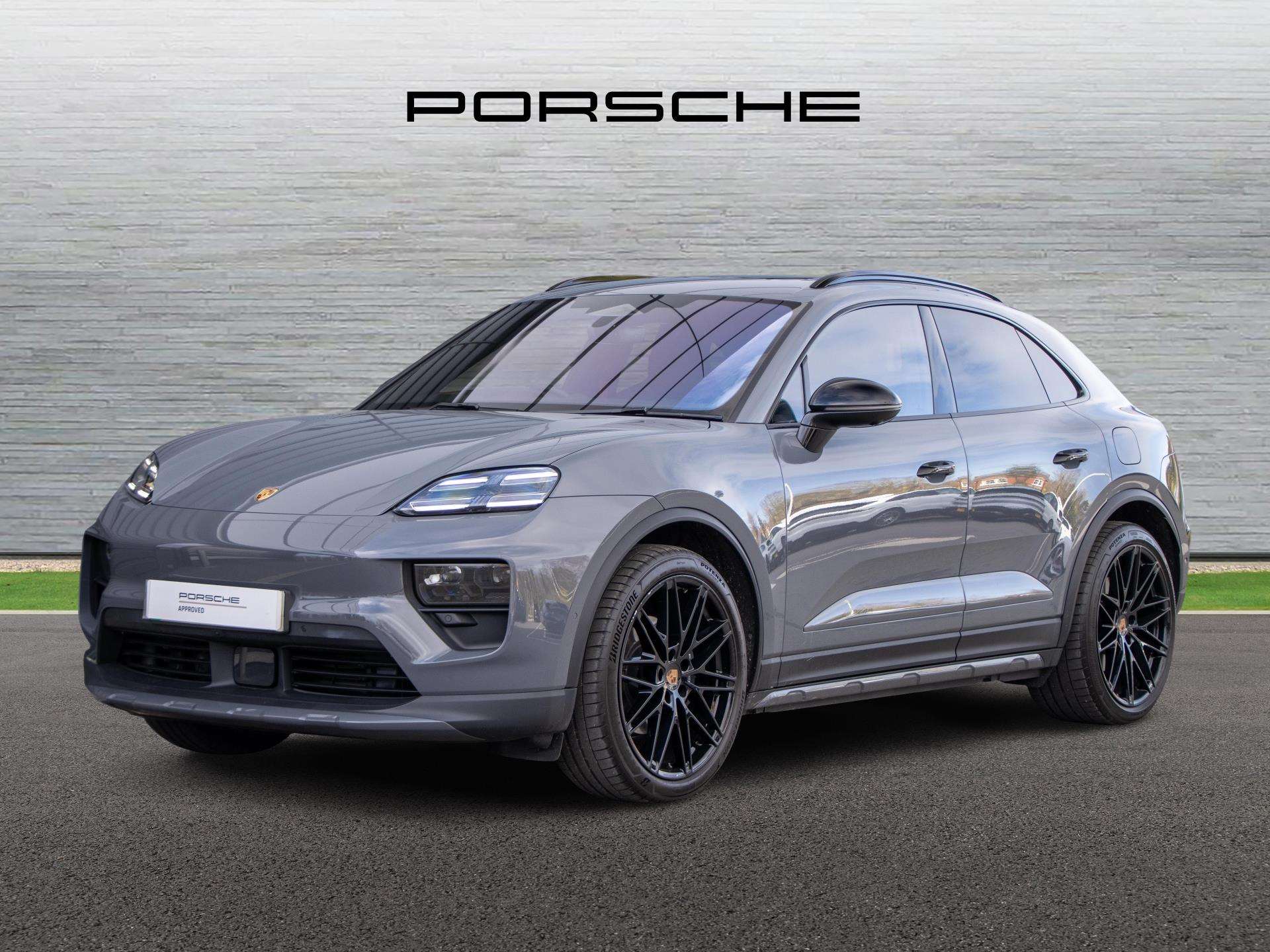 Main listing image - Porsche Macan