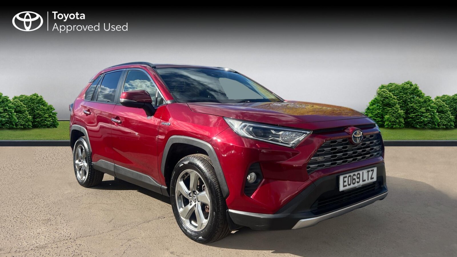 Main listing image - Toyota RAV4
