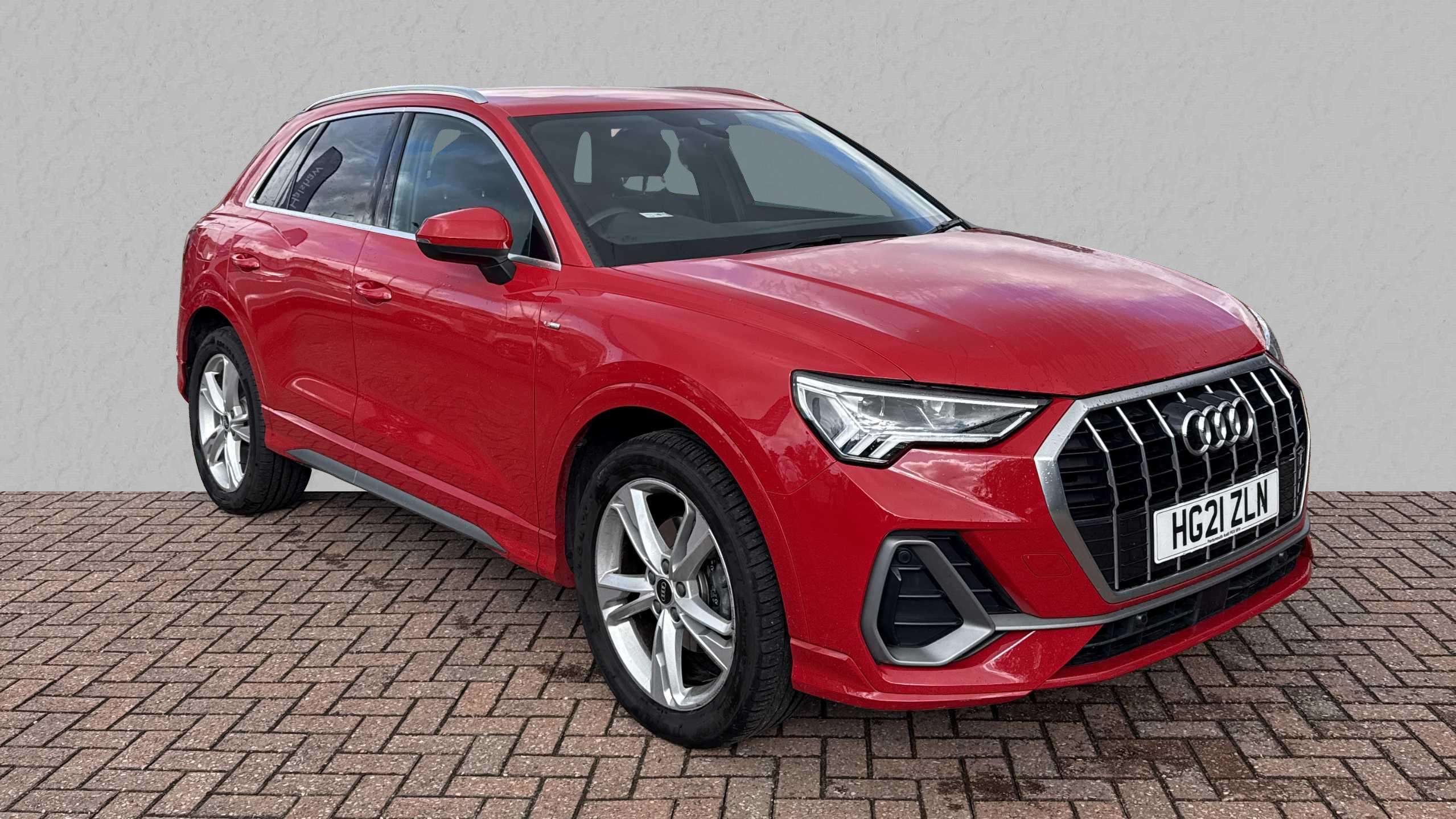 Main listing image - Audi Q3
