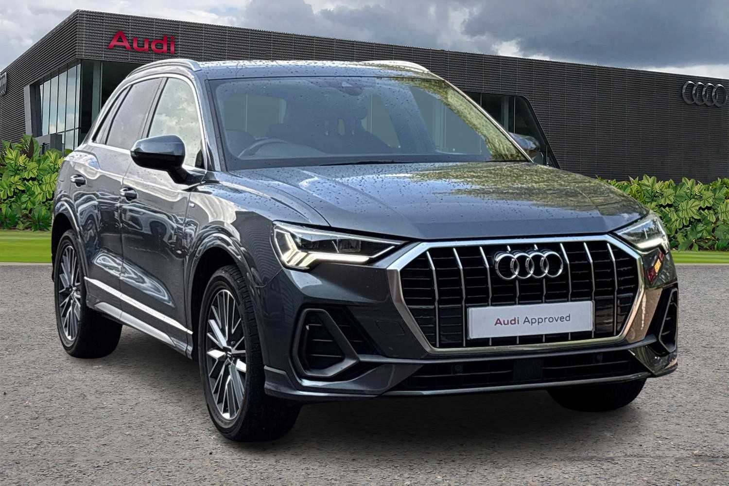 Main listing image - Audi Q3