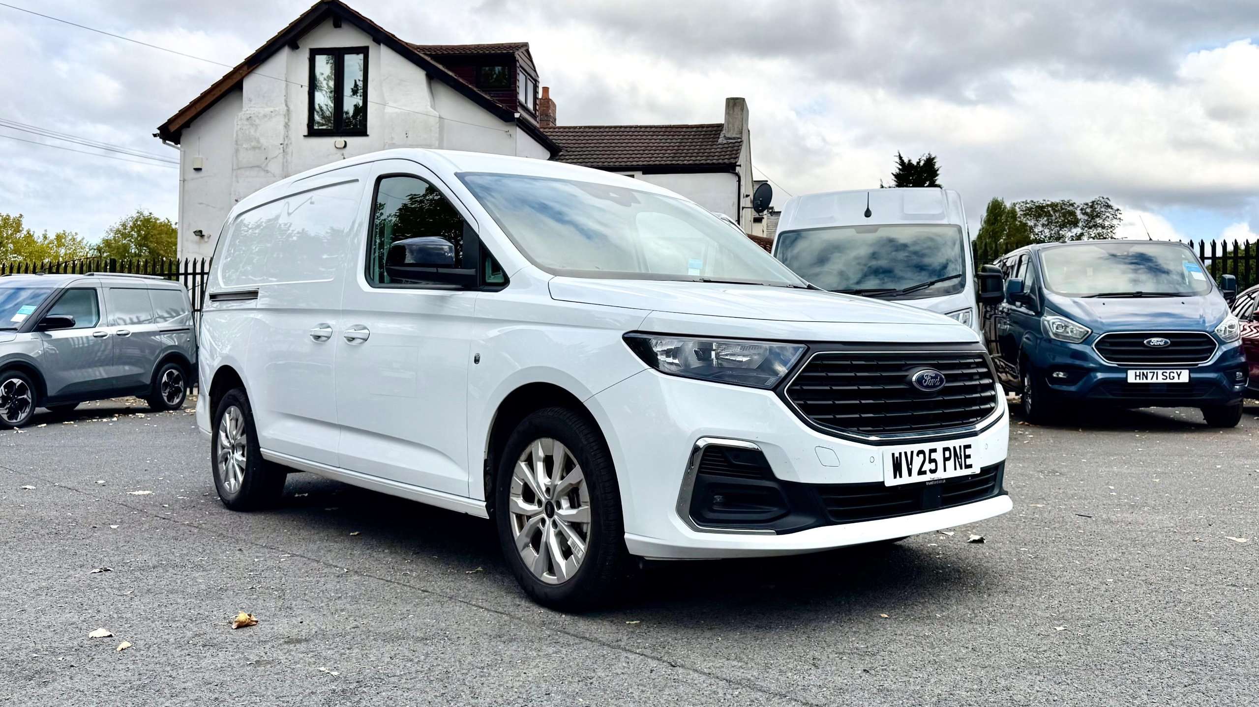 Main listing image - Ford Transit Connect