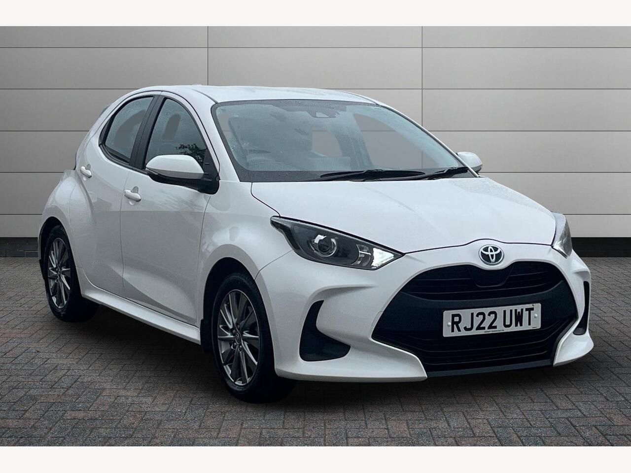Main listing image - Toyota Yaris