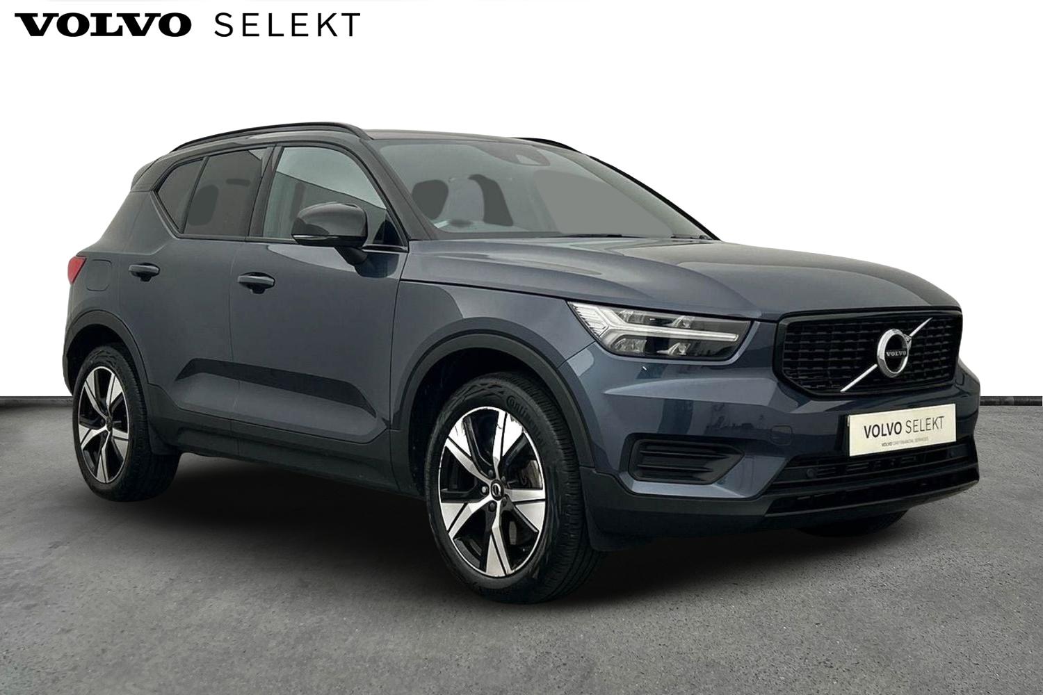Main listing image - Volvo XC40 Recharge