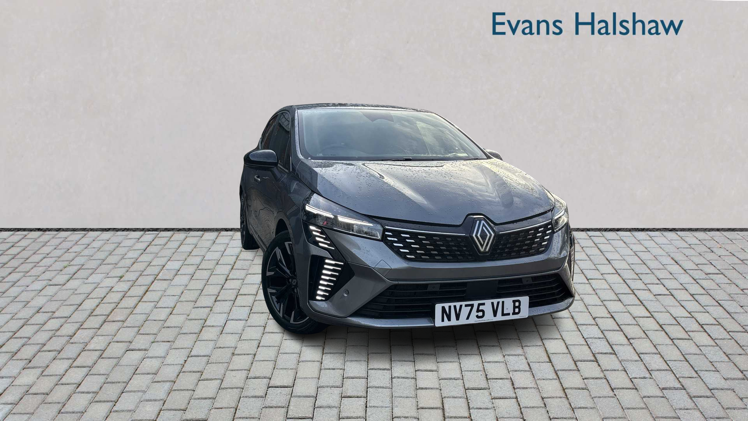 Main listing image - Renault Clio