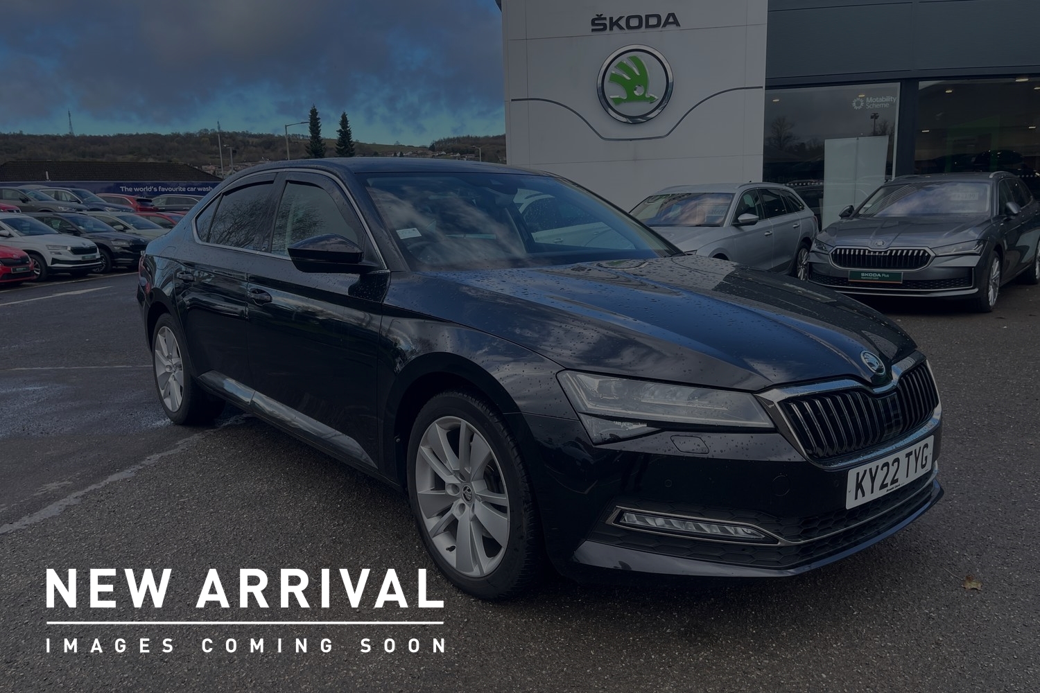 Main listing image - Skoda Superb