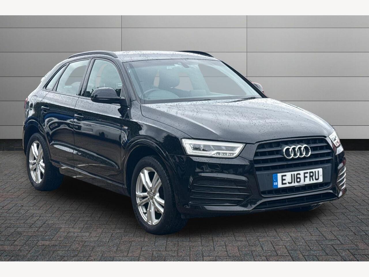 Main listing image - Audi Q3