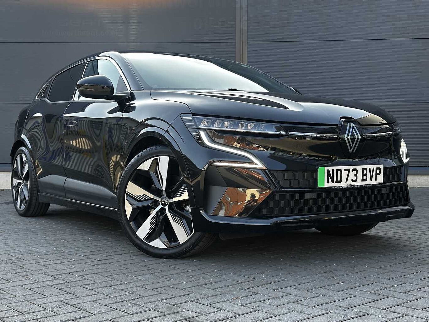 Main listing image - Renault Megane E Tech