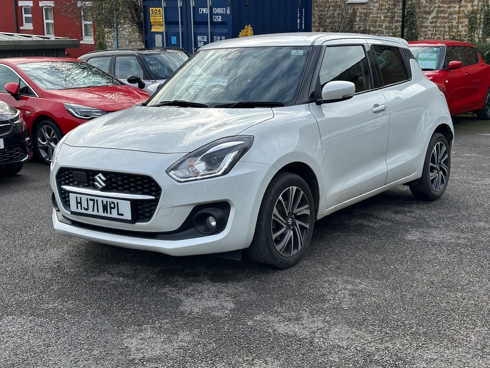 Main listing image - Suzuki Swift