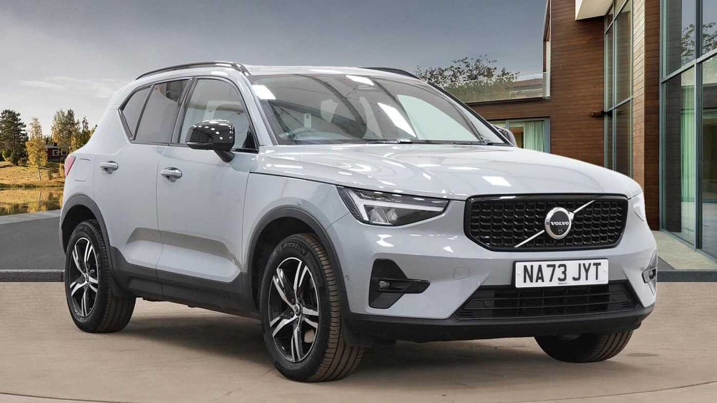 Main listing image - Volvo XC40