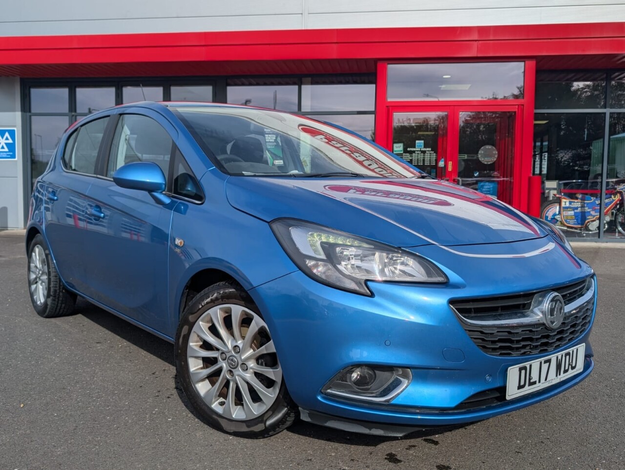 Main listing image - Vauxhall Corsa