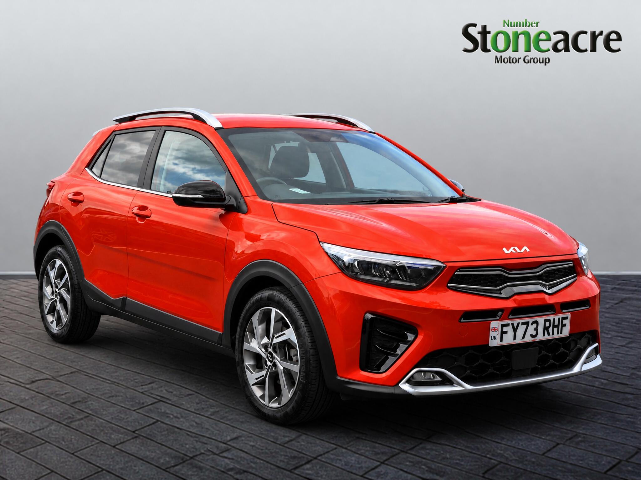 Main listing image - Kia Stonic
