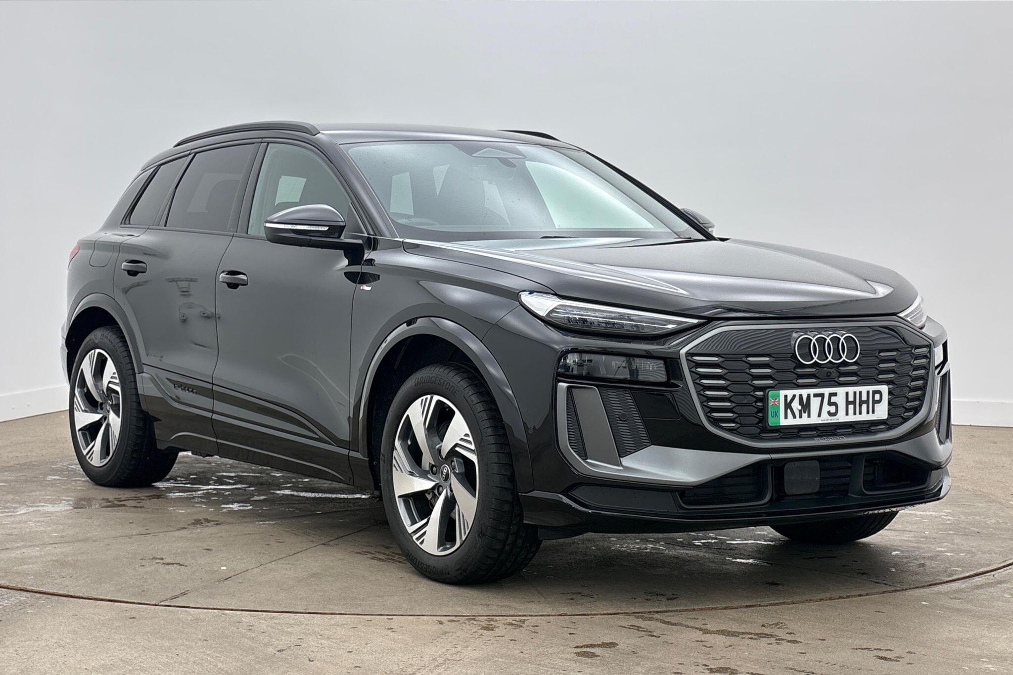 Main listing image - Audi Q6