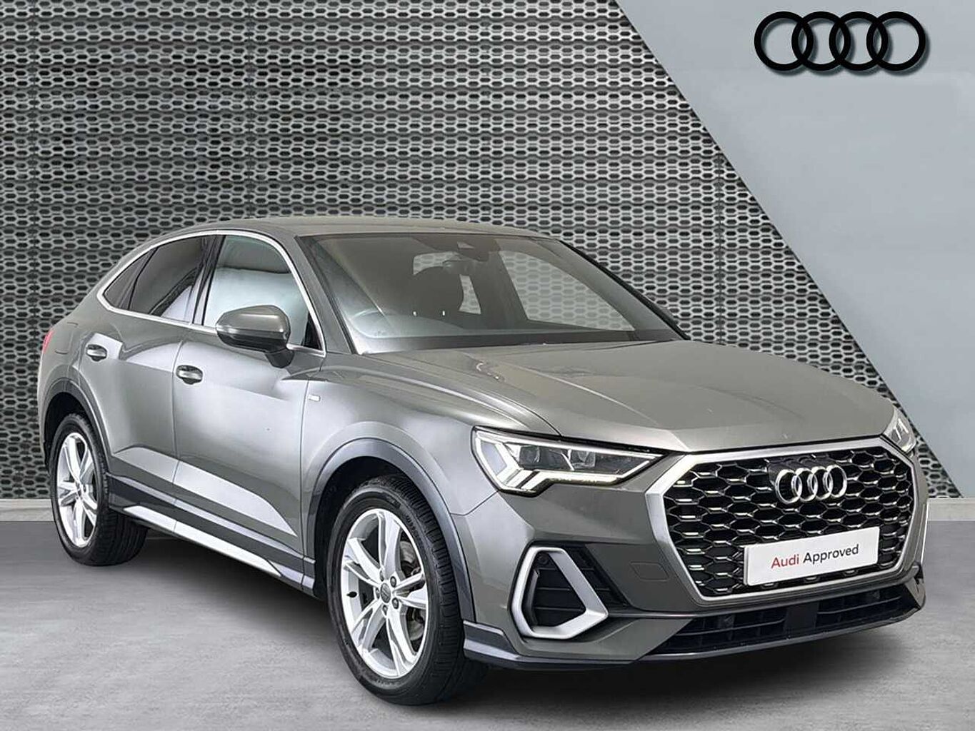 Main listing image - Audi Q3