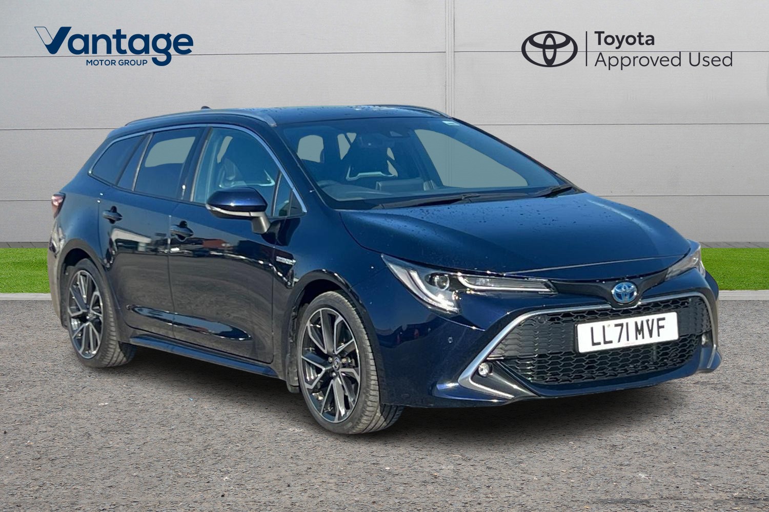 Main listing image - Toyota Corolla Touring Sport