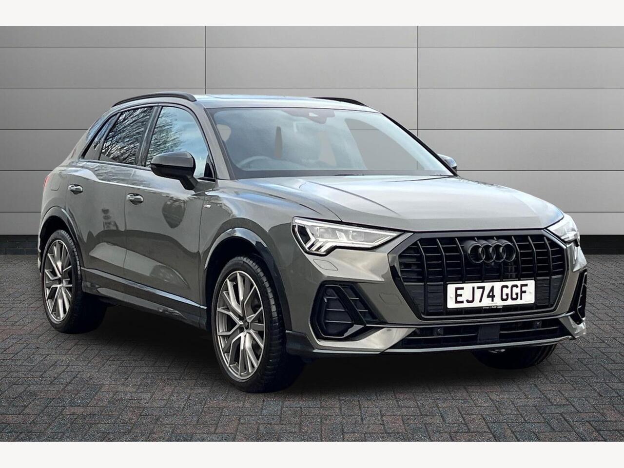 Main listing image - Audi Q3