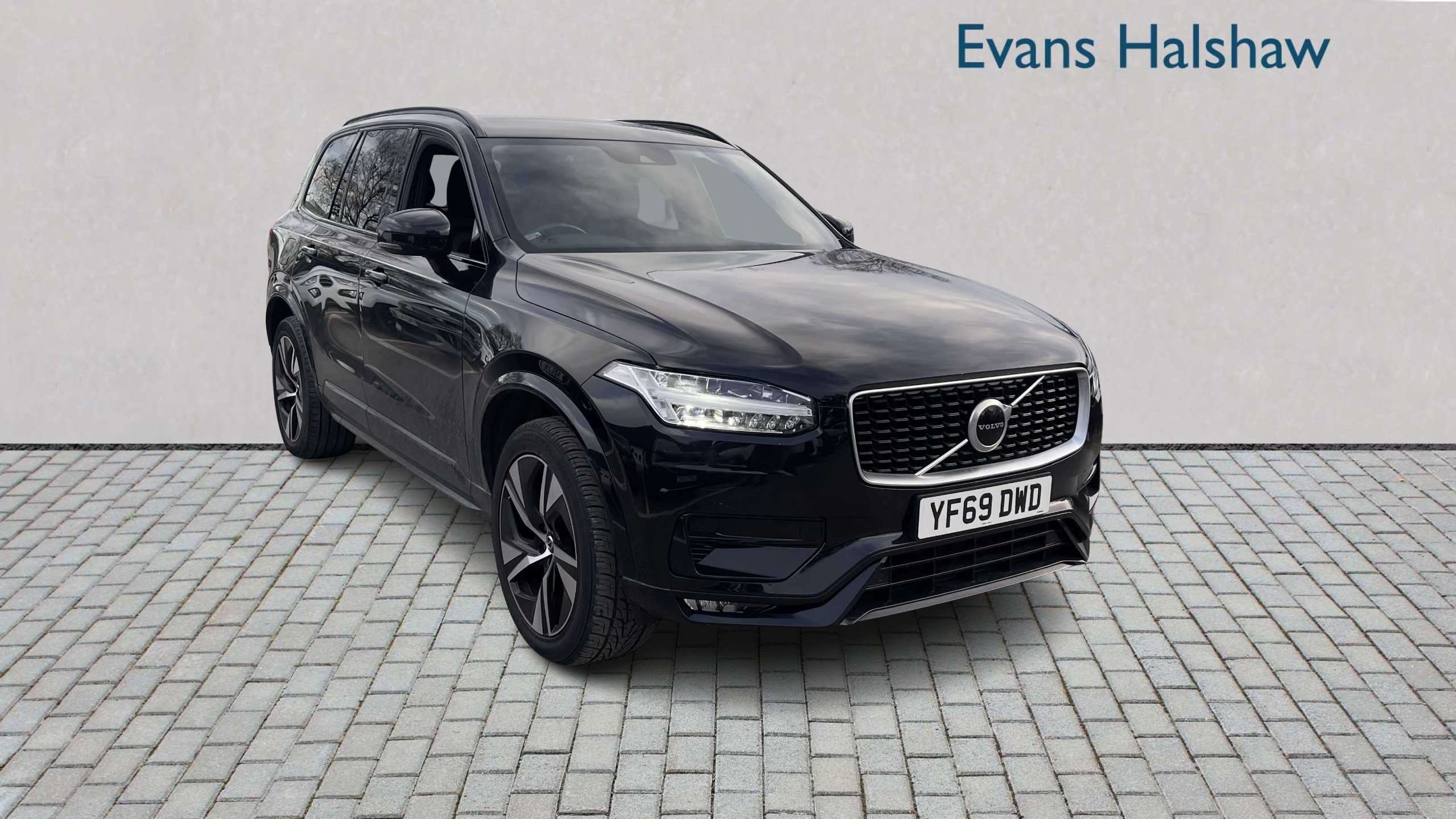 Main listing image - Volvo XC90