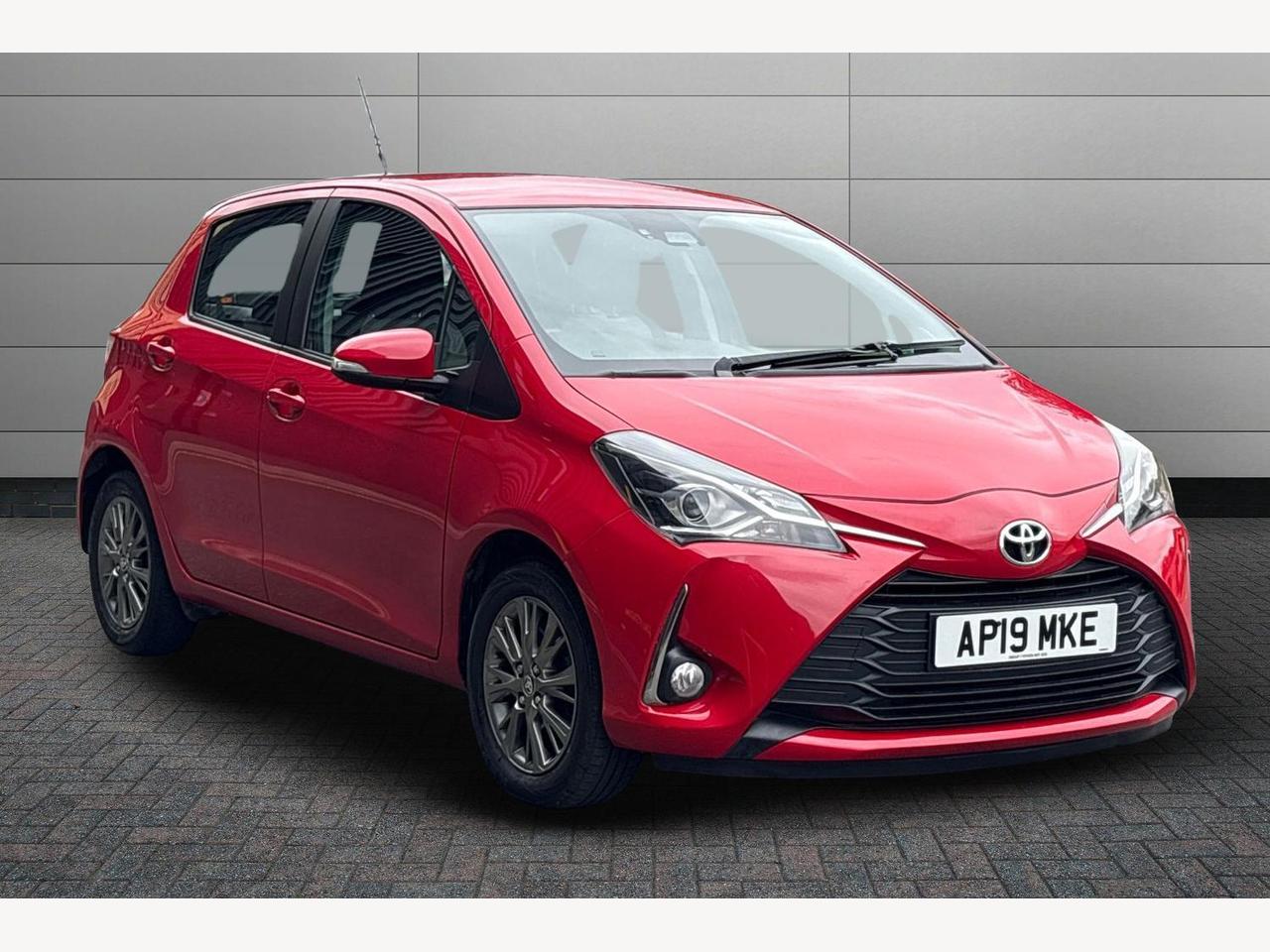 Main listing image - Toyota Yaris