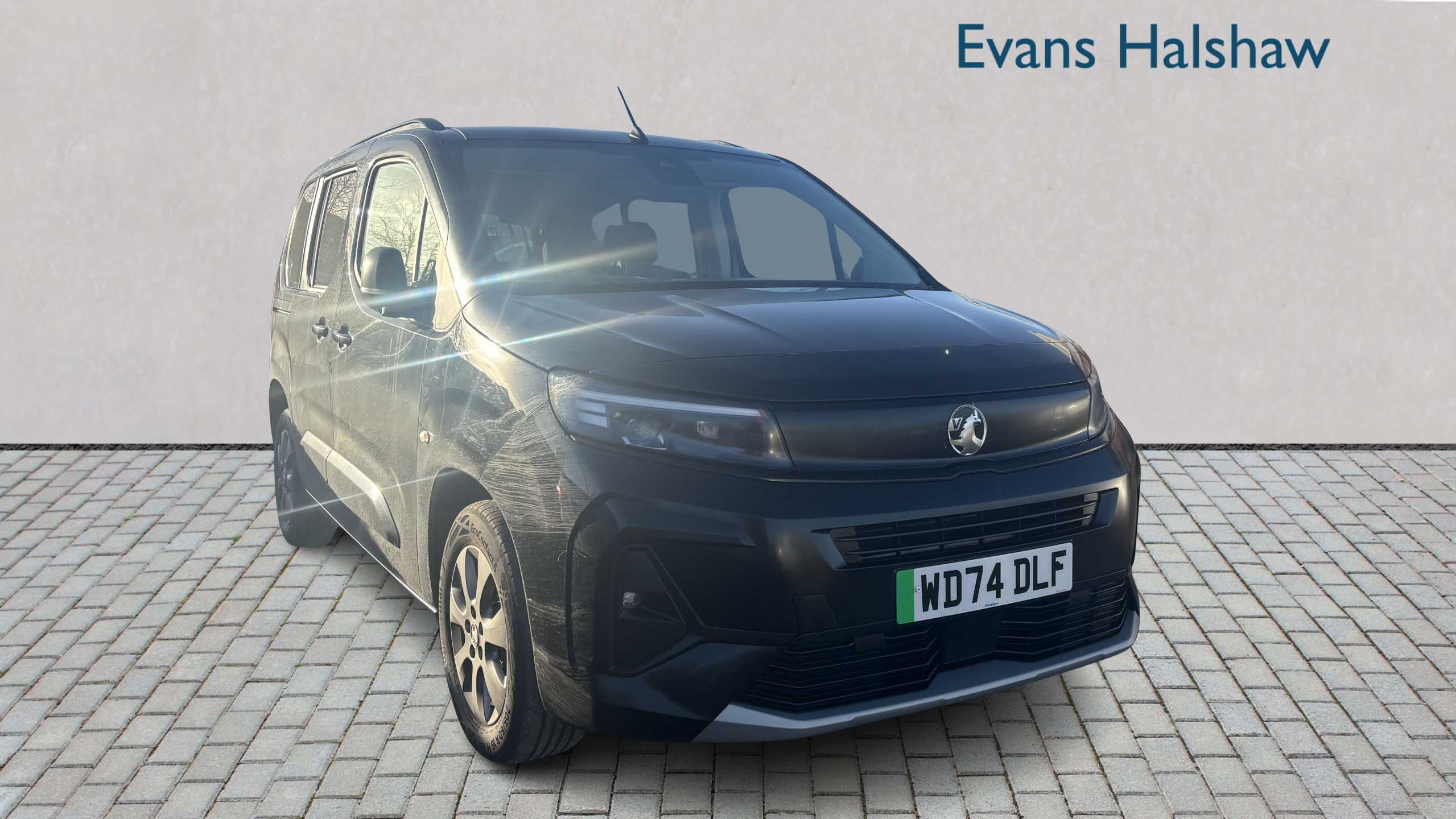 Main listing image - Vauxhall Combo Life-e