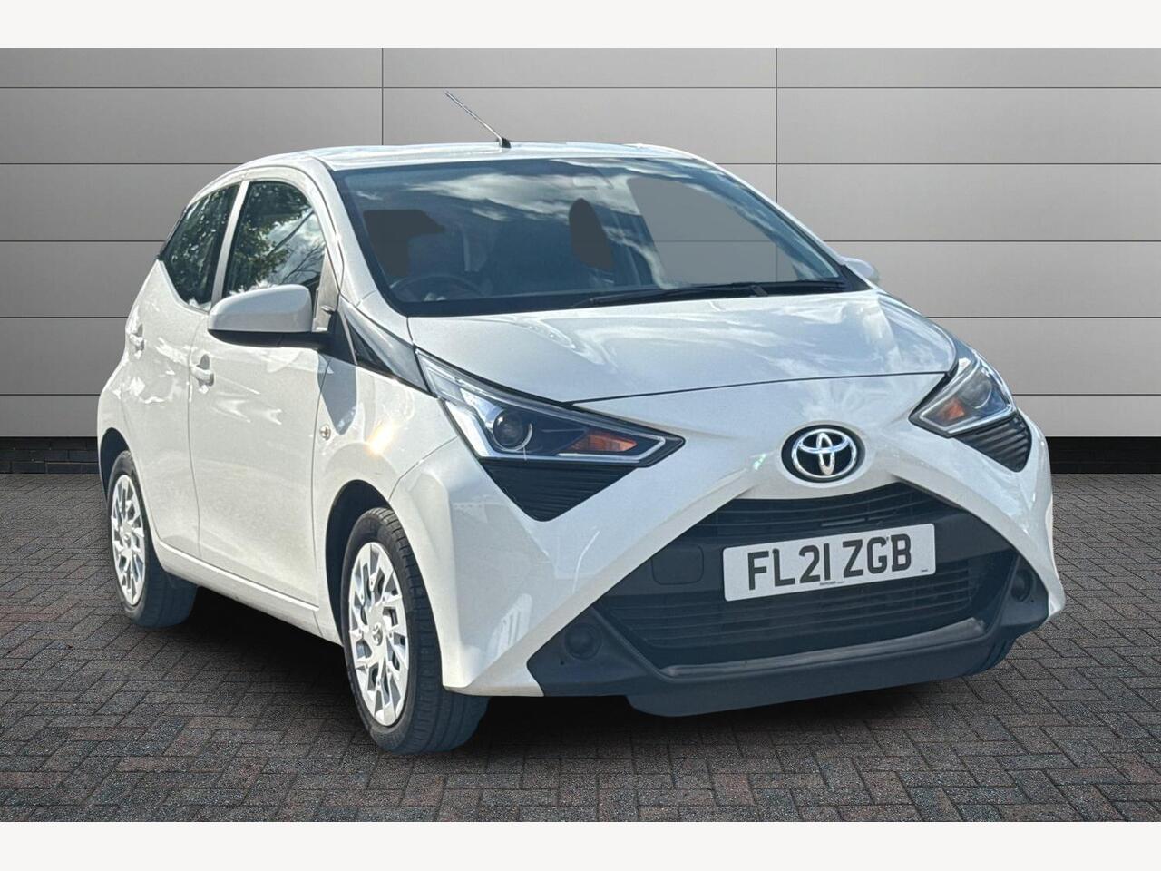 Main listing image - Toyota Aygo